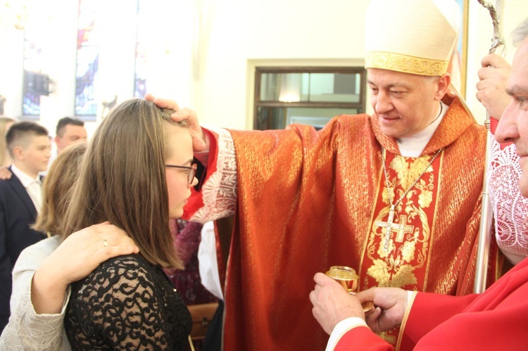 Bierzmowanie u Matki Bożej Fatimskiej w Tarnowie, cz. 1