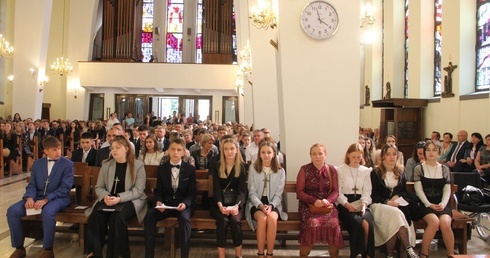 Bierzmowanie u Matki Bożej Fatimskiej w Tarnowie, cz. 1