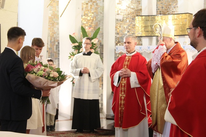 Bierzmowanie u Matki Bożej Fatimskiej w Tarnowie, cz. 2