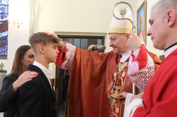 Bierzmowanie u Matki Bożej Fatimskiej w Tarnowie, cz. 2