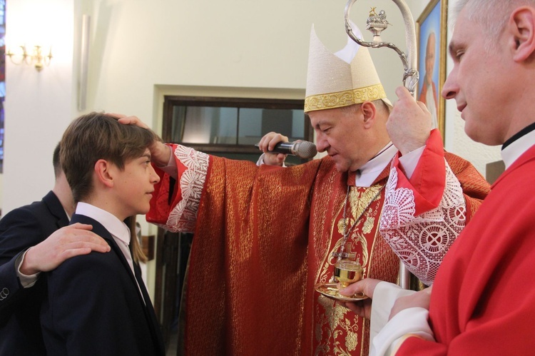 Bierzmowanie u Matki Bożej Fatimskiej w Tarnowie, cz. 2