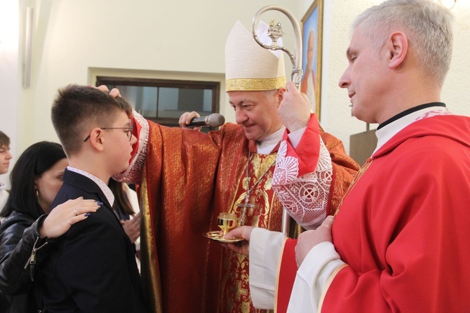 Bierzmowanie u Matki Bożej Fatimskiej w Tarnowie, cz. 2