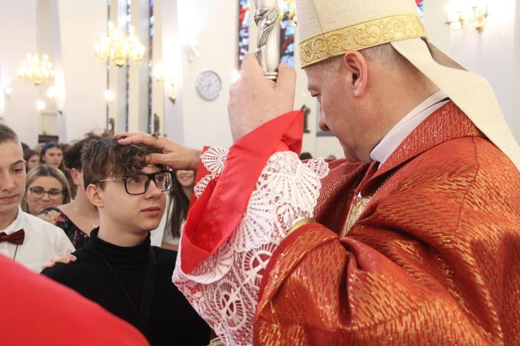 Bierzmowanie u Matki Bożej Fatimskiej w Tarnowie, cz. 2