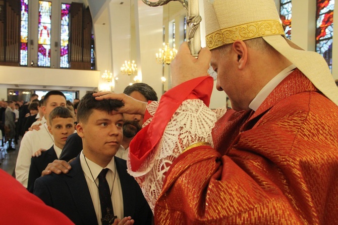 Bierzmowanie u Matki Bożej Fatimskiej w Tarnowie, cz. 2