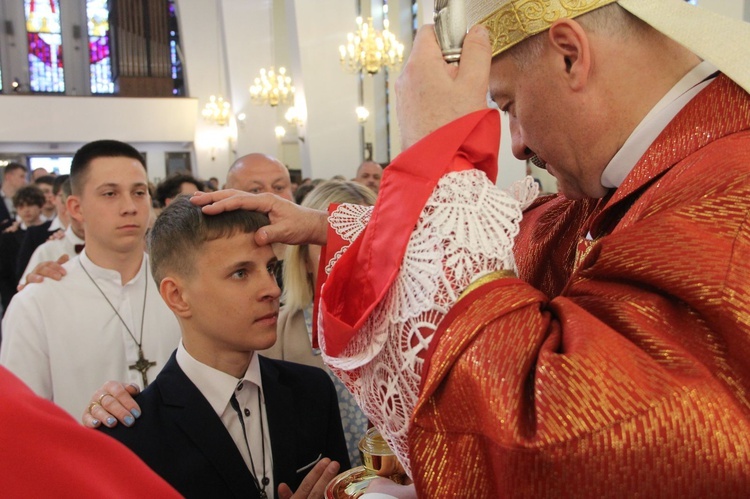 Bierzmowanie u Matki Bożej Fatimskiej w Tarnowie, cz. 2