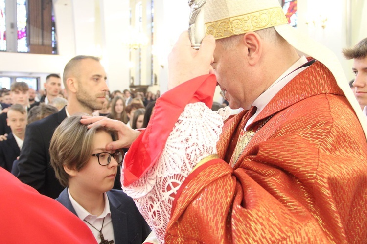 Bierzmowanie u Matki Bożej Fatimskiej w Tarnowie, cz. 2