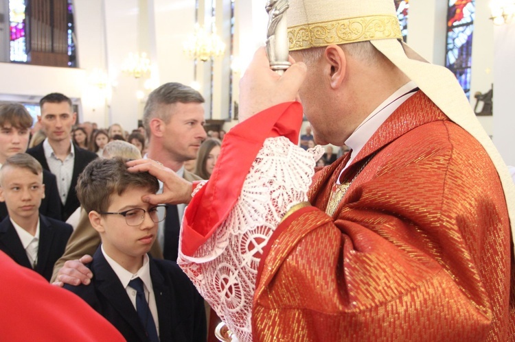 Bierzmowanie u Matki Bożej Fatimskiej w Tarnowie, cz. 2