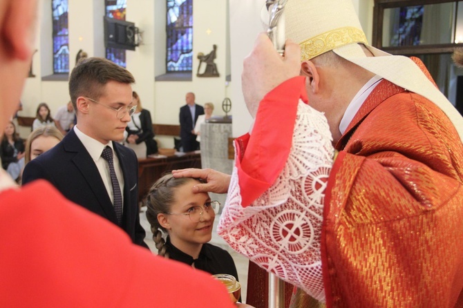 Bierzmowanie u Matki Bożej Fatimskiej w Tarnowie, cz. 2