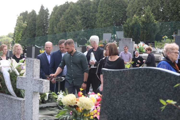 Ostatnie pożegnanie ks. Wojciecha Tyczyńskiego w Skoczowie