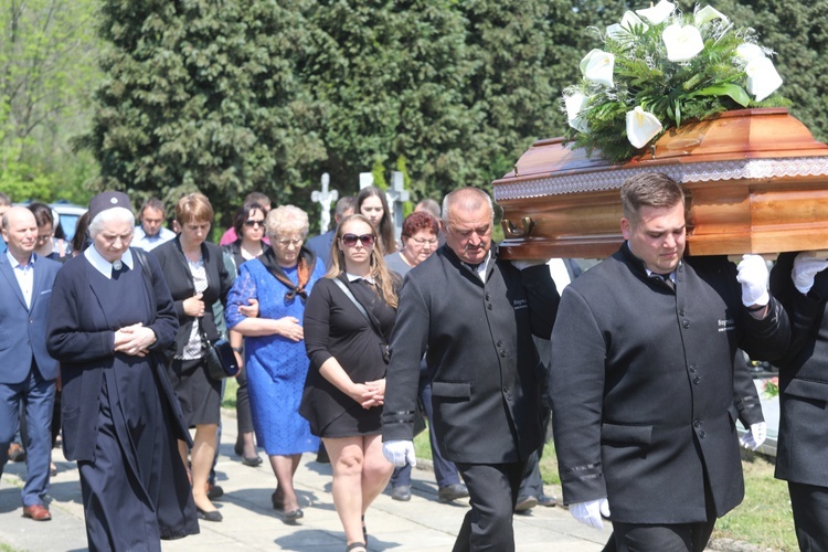 Ostatnie pożegnanie ks. Wojciecha Tyczyńskiego w Skoczowie