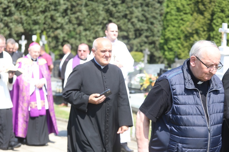 Ostatnie pożegnanie ks. Wojciecha Tyczyńskiego w Skoczowie