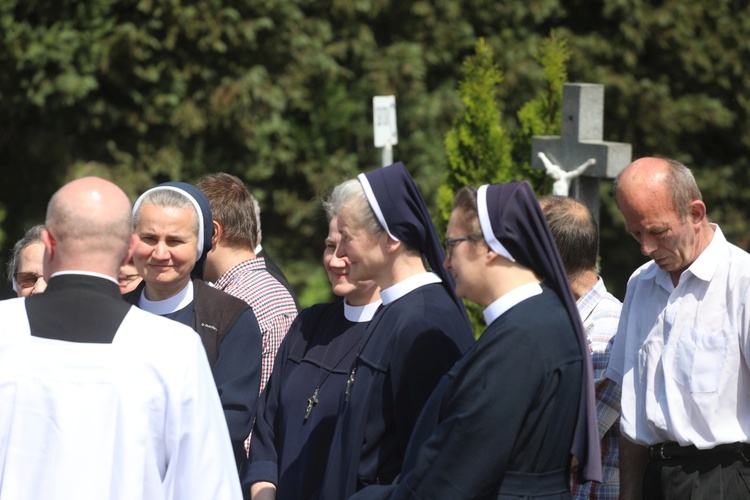 Ostatnie pożegnanie ks. Wojciecha Tyczyńskiego w Skoczowie