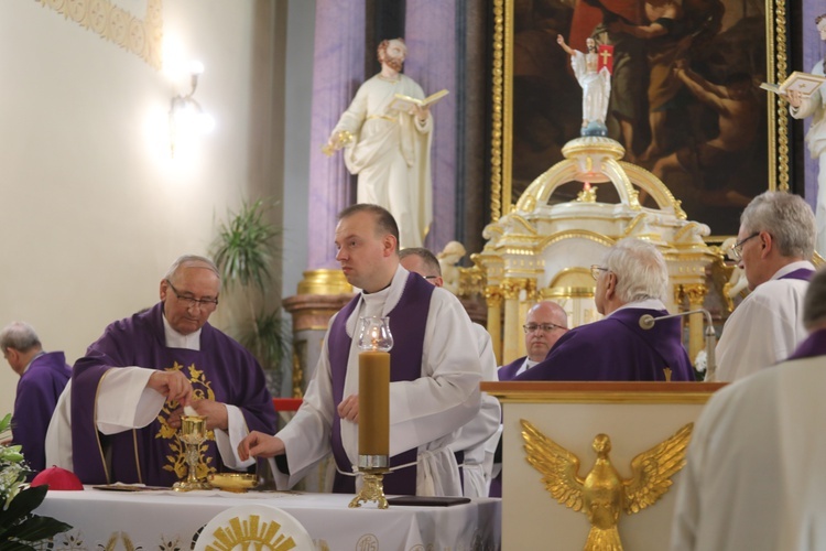 Ostatnie pożegnanie ks. Wojciecha Tyczyńskiego w Skoczowie