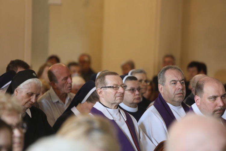 Ostatnie pożegnanie ks. Wojciecha Tyczyńskiego w Skoczowie