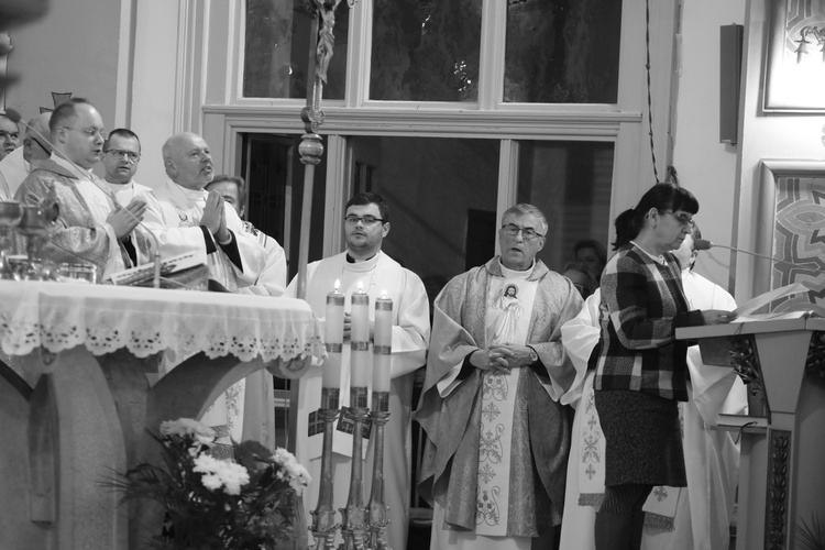 Ostatnie pożegnanie ks. Wojciecha Tyczyńskiego w Skoczowie