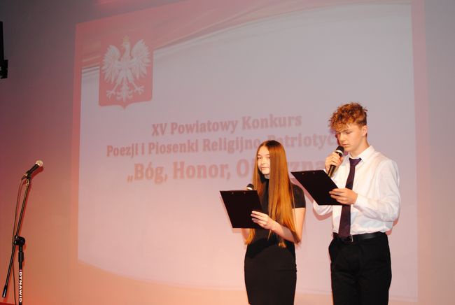 Ostrowiec Świetokrzyski. XV Rejonowy Konkurs Poezji i Piosenki Religijno-Patriotycznej "Bóg, Honor, Ojczyzna"