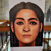 Raciborska mumia z makijażem Nefretete 