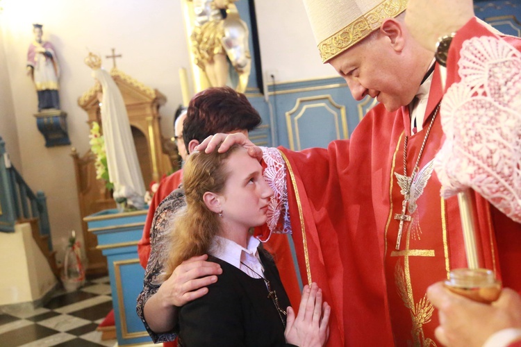 Bierzmowanie młodych z Łukowej, Śmigna i Lisiej Góry