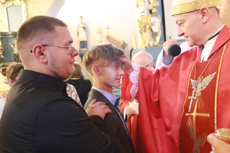 Bierzmowanie młodych z Łukowej, Śmigna i Lisiej Góry