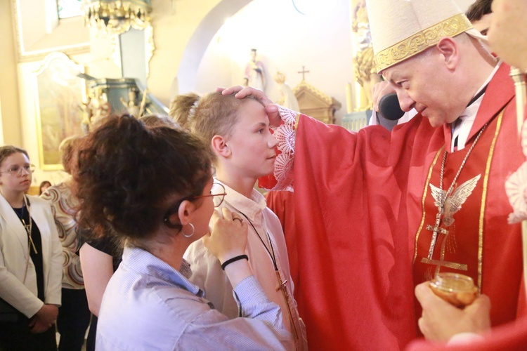 Bierzmowanie młodych z Łukowej, Śmigna i Lisiej Góry