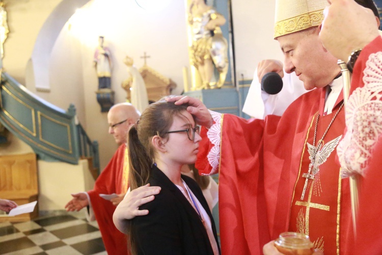 Bierzmowanie młodych z Łukowej, Śmigna i Lisiej Góry