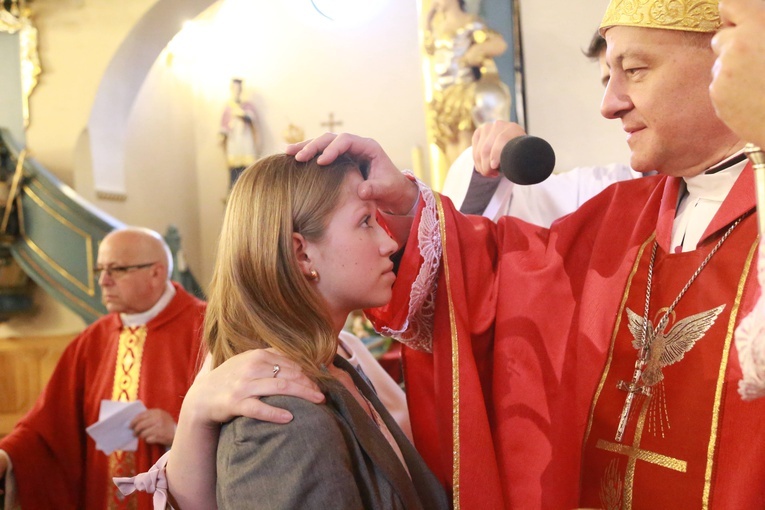 Bierzmowanie młodych z Łukowej, Śmigna i Lisiej Góry