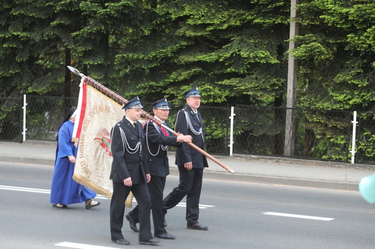 Bp Janusz Mastalski u św. abp. Bilczewskiego w Wilamowicach
