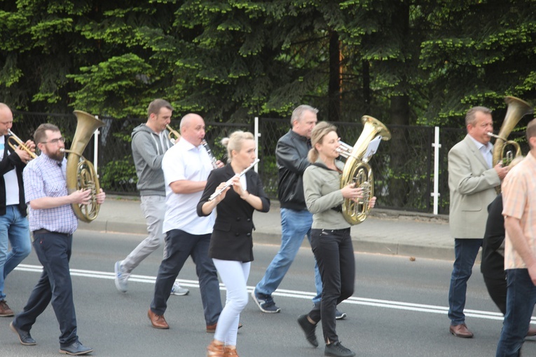 Bp Janusz Mastalski u św. abp. Bilczewskiego w Wilamowicach
