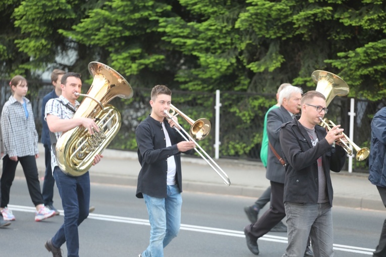 Bp Janusz Mastalski u św. abp. Bilczewskiego w Wilamowicach