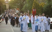 Bp Janusz Mastalski u św. abp. Bilczewskiego w Wilamowicach