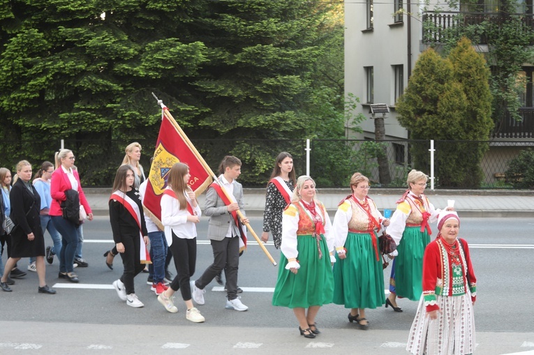 Bp Janusz Mastalski u św. abp. Bilczewskiego w Wilamowicach