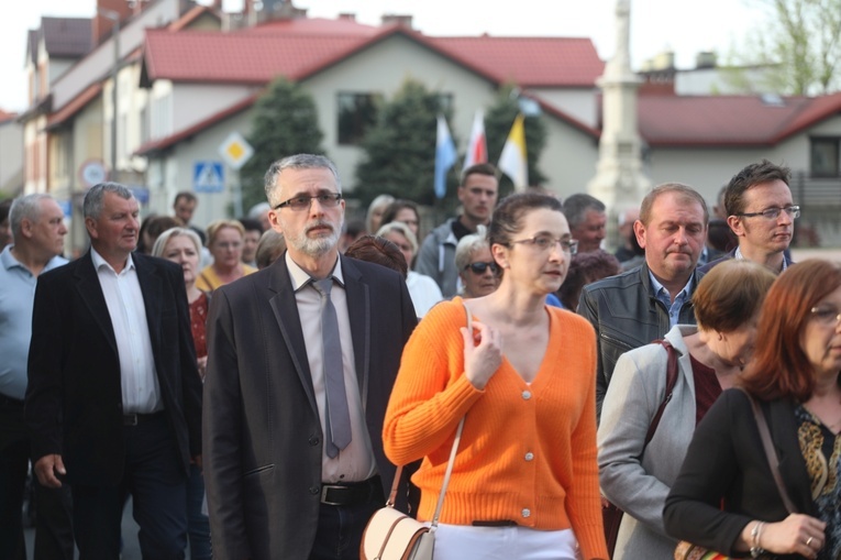 Bp Janusz Mastalski u św. abp. Bilczewskiego w Wilamowicach