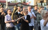 Bp Janusz Mastalski u św. abp. Bilczewskiego w Wilamowicach
