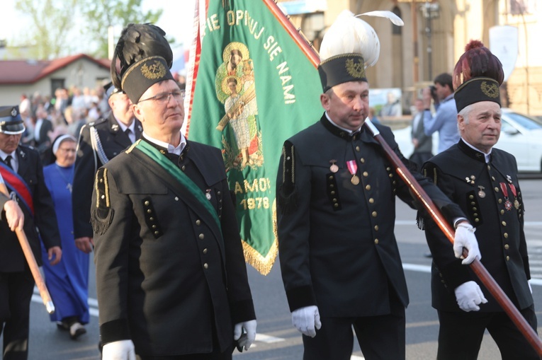 Bp Janusz Mastalski u św. abp. Bilczewskiego w Wilamowicach