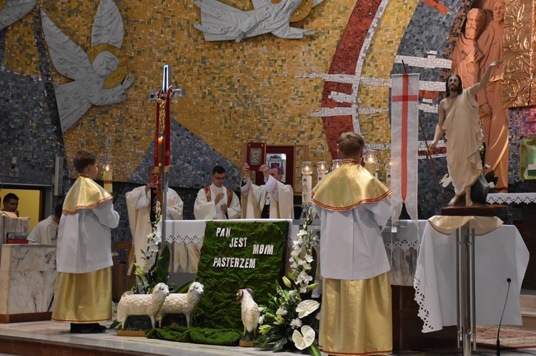 Abp Tadeusz Wojda wyświęcił salezjańskich kapłanów