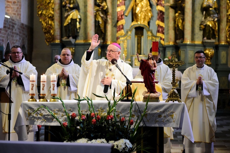 ​Msza św. dziękczynna za zakończenie pierwszego etapu renowacji kościoła św. Andrzeja Apostoła w Barczewie