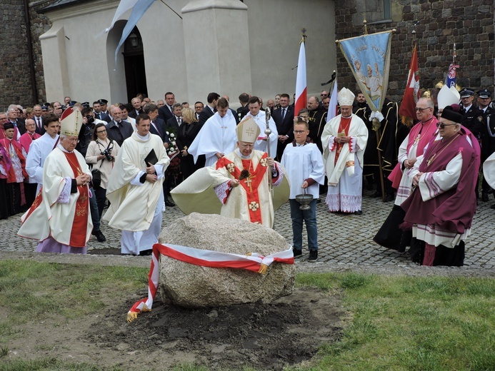 Zakończenie 860. rocznicy konsekracji archikolegiaty w Tumie