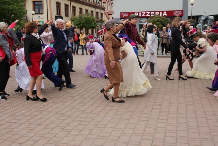 Czytanie "Pana Tadeusza" w Tarnobrzegu