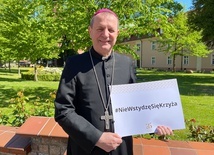 Abp Tadeusz Wojda zachęca do włączenia się w akcję #NieWstydzęSięKrzyża.