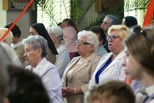 Wprowadzenie relikwii bł. Franciszka Palau do kościoła w Trzebini