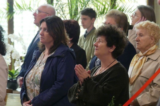 Wprowadzenie relikwii bł. Franciszka Palau do kościoła w Trzebini