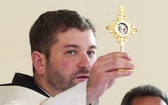 Wprowadzenie relikwii bł. Franciszka Palau do kościoła w Trzebini