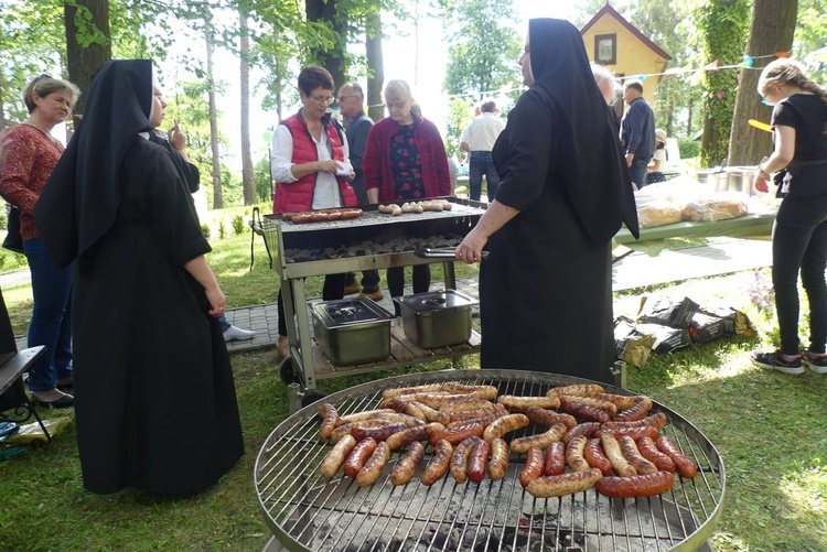 Festyn jubileuszowo-charytatywny u elżbietanek cieszyńskich - 2022