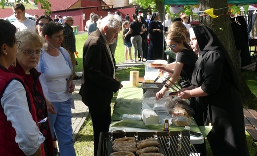 Festyn jubileuszowo-charytatywny u elżbietanek cieszyńskich - 2022