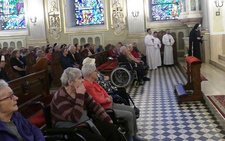 Festyn jubileuszowo-charytatywny u elżbietanek cieszyńskich - 2022