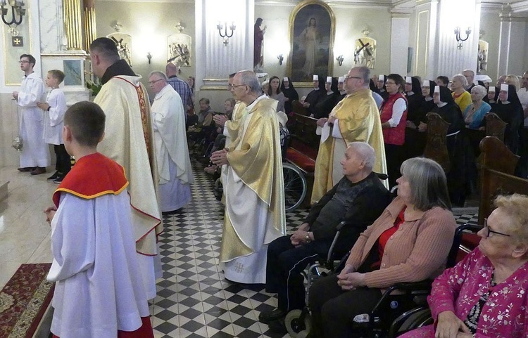 Festyn jubileuszowo-charytatywny u elżbietanek cieszyńskich - 2022