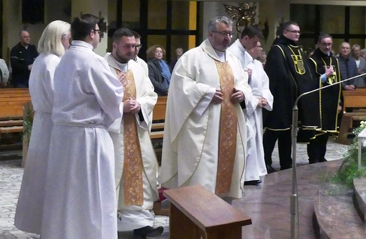 Rycerze św. Jana Pawła II na urodzinach patrona