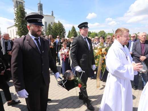 Pogrzeb Jerzego Treli w Leńczach