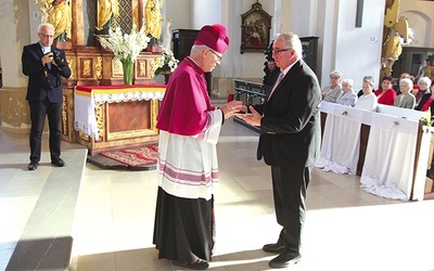 	Jednym z odznaczonych był Kazimierz Hnatek ze Zgorzelca.