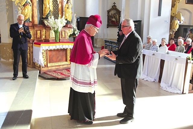 	Jednym z odznaczonych był Kazimierz Hnatek ze Zgorzelca.